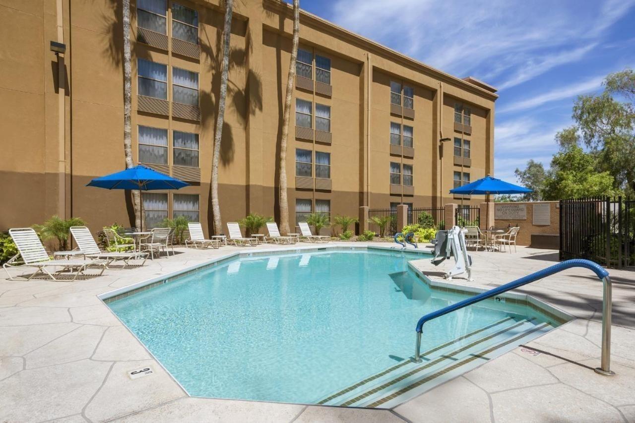 Greentree Inn & Suites Phoenix Sky Harbor Exteriér fotografie