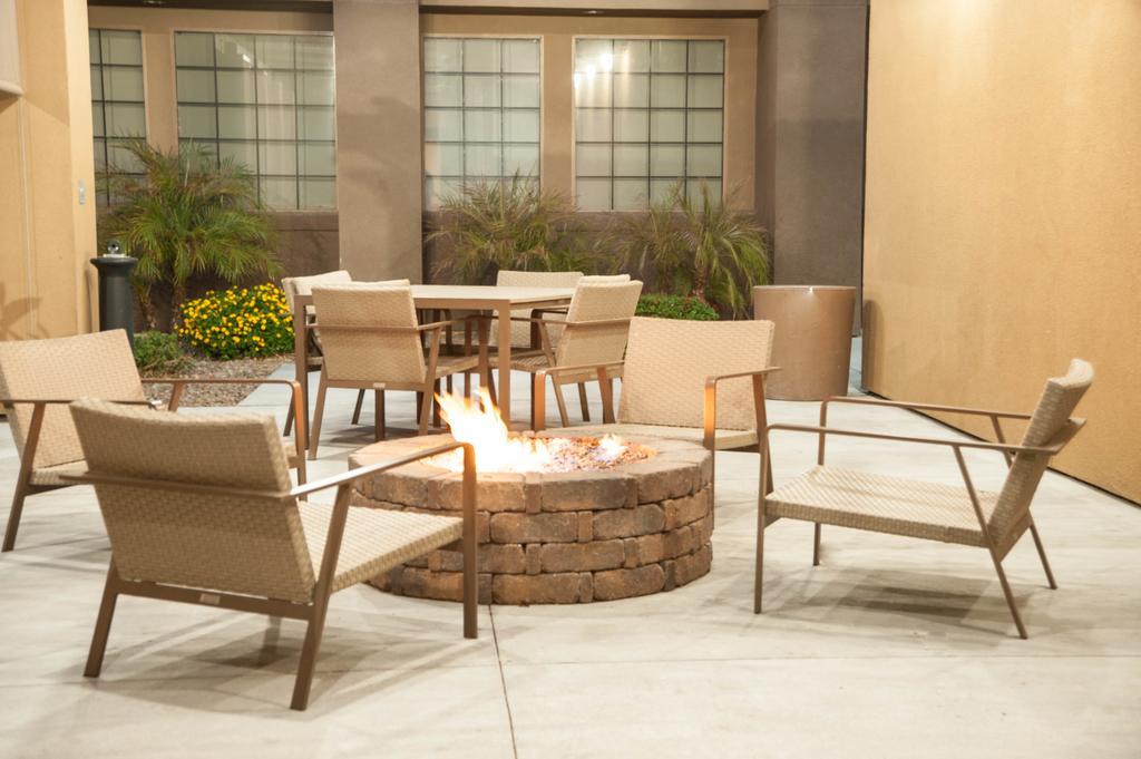 Greentree Inn & Suites Phoenix Sky Harbor Exteriér fotografie