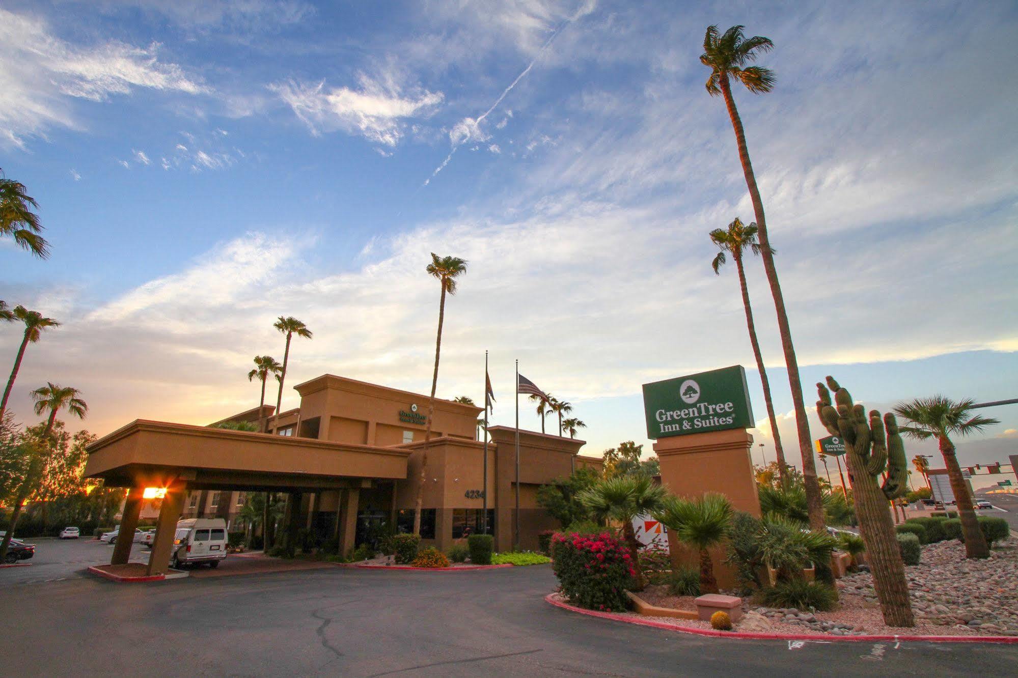 Greentree Inn & Suites Phoenix Sky Harbor Exteriér fotografie